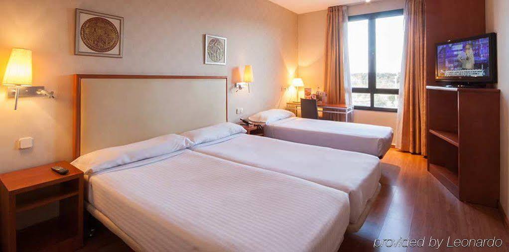 Th Boadilla Hotel Boadilla del Monte Kültér fotó