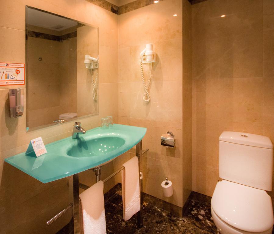Th Boadilla Hotel Boadilla del Monte Kültér fotó